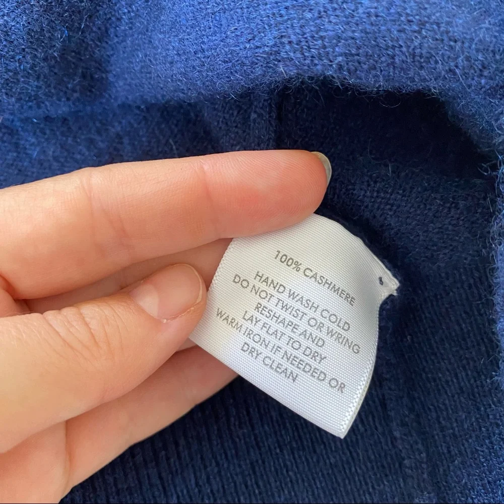 ❌SOLD❌ White + Warren Essentials Navy Cashmere Sweater - Picture 4 of 7